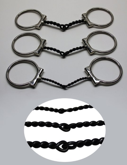 SS Twisted Wire D - Ring Snaffle Bit - tynd-mellem-tyk